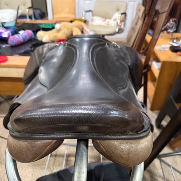 Cardinal 18in Saddle - Picture 3 of 4